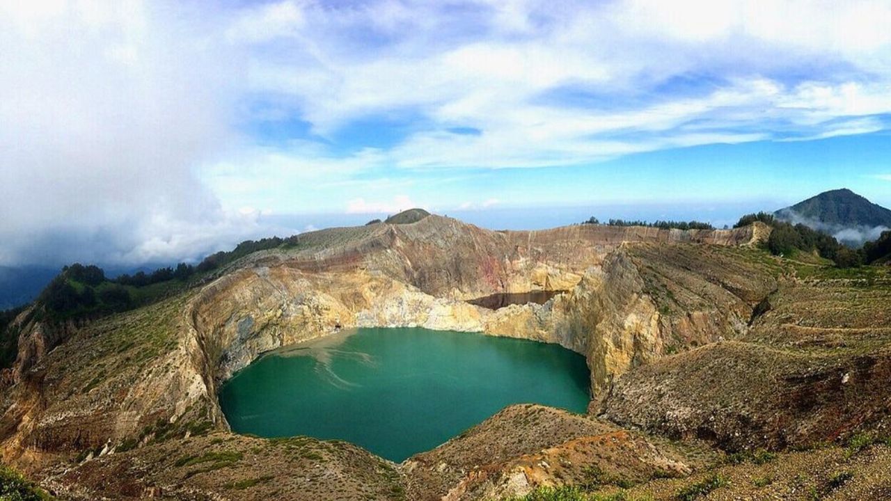 kelimutu trip bajoodyssey.com